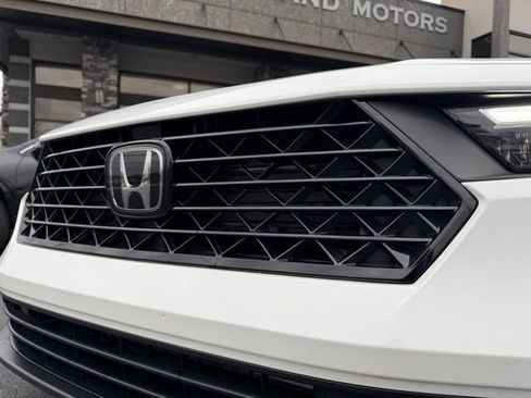 Used 2023 Honda Accord LX image 11