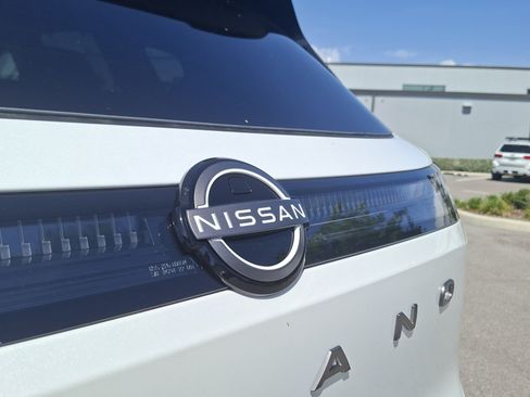 New 2026 Nissan Murano Platinum AWD/4WD image 16