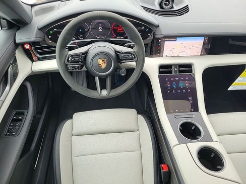 Used 2025 Porsche Taycan 4S image 11