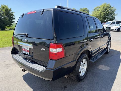 Used 2010 Ford Expedition XLT AWD/4WD image 5
