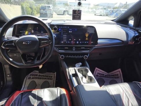 Used 2025 Chevrolet Equinox EV RS w/ Convenience Package II FWD image 5