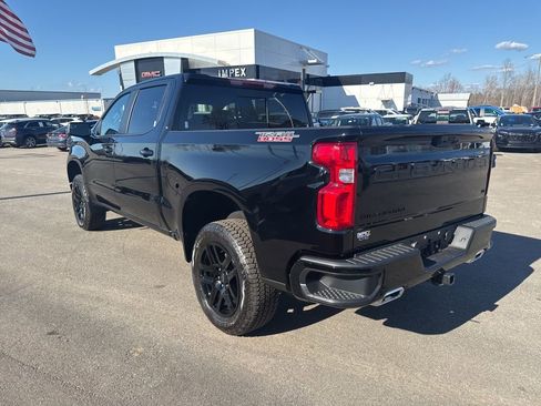 Used 2026 Chevrolet Silverado 1500 LT Trail Boss w/ Convenience Package II AWD/4WD image 3