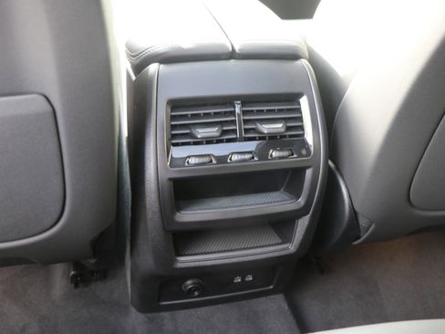 Certified 2026 BMW X5 xDrive50e w/ M Sport Package AWD/4WD image 32