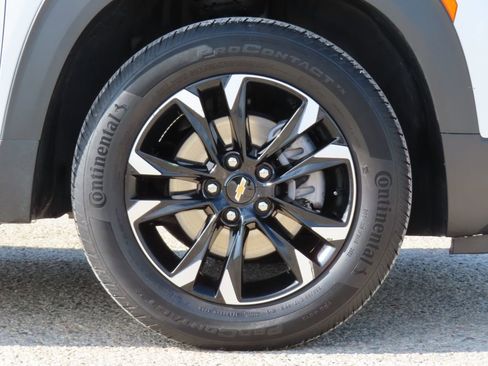 Used 2023 Chevrolet TrailBlazer LT w/ Convenience Package AWD/4WD image 11