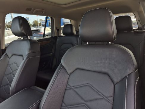 Used 2024 Volkswagen Atlas SE w/ Panoramic Sunroof Package image 25
