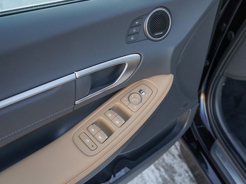 New 2025 Hyundai Sonata Limited image 15