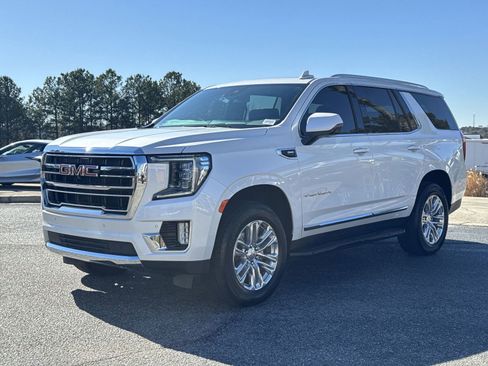 Used 2024 GMC Yukon SLT w/ SLT Premium Package image 5