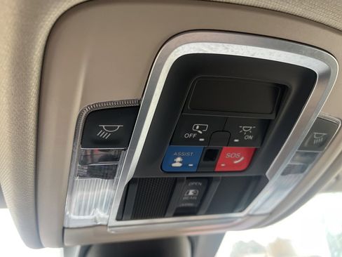 Used 2022 RAM 1500 Laramie image 18