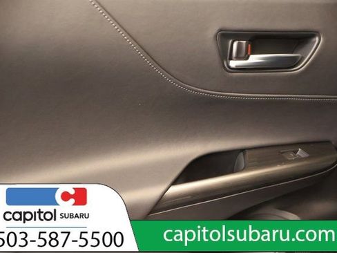Used 2024 Toyota Venza XLE image 29
