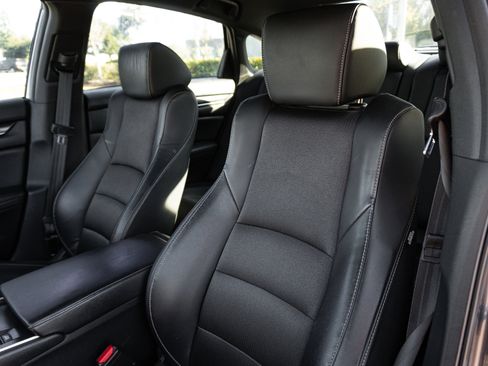 Used 2018 Honda Accord Sport image 15