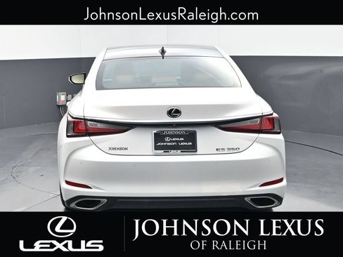 Used 2019 Lexus ES 350 Ultra Luxury w/ Accessory Package FWD image 8