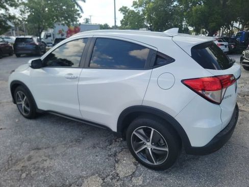 Used 2021 Honda HR-V EX image 3