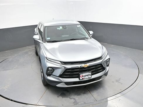 Used 2025 Chevrolet Blazer LT FWD image 22
