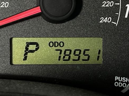 Used 2013 Toyota Corolla LE FWD image 11