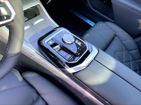 New 2026 BMW 740i xDrive AWD/4WD image 7