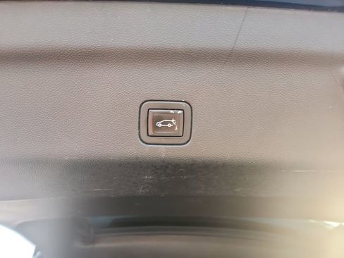 Used 2023 Chevrolet Tahoe LT image 23