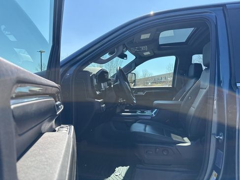 Used 2024 Chevrolet Silverado 3500 LTZ w/ LTZ Plus Package image 6