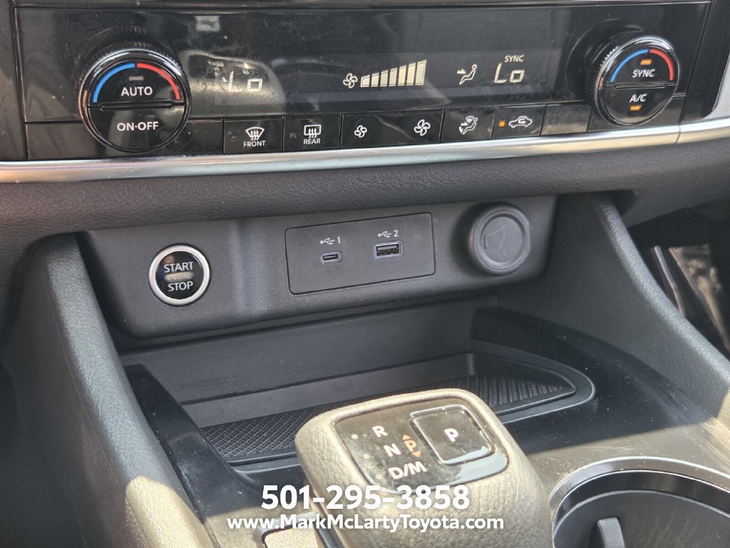 Used 2023 Nissan Rogue SV FWD image 19