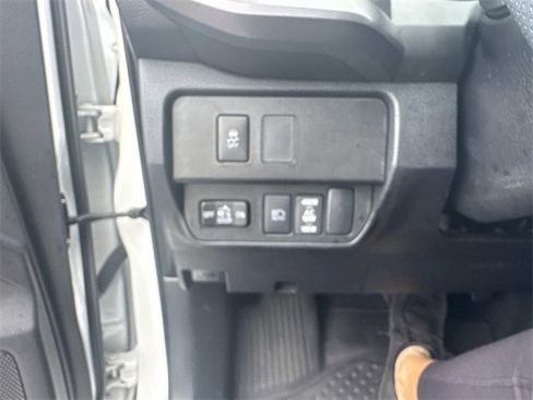Used 2023 Toyota Tacoma TRD Sport image 29