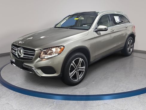 Used 2019 Mercedes-Benz GLC 300 4MATIC image 1