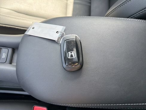 Used 2024 Honda HR-V EX-L image 27