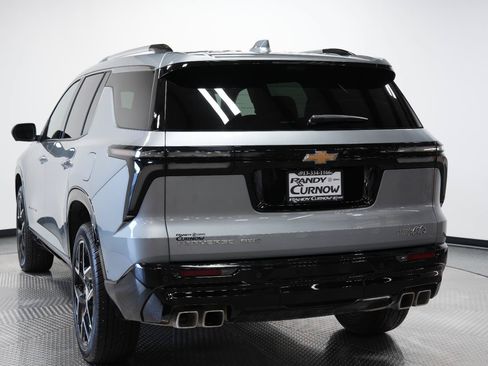 Used 2026 Chevrolet Traverse High Country w/ LPO, Floor Liner Package AWD/4WD image 5
