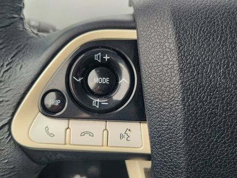 Used 2016 Toyota Prius Four Touring FWD image 20