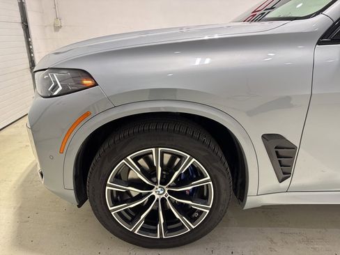 Used 2025 BMW X5 xDrive40i w/ M Sport Package image 7
