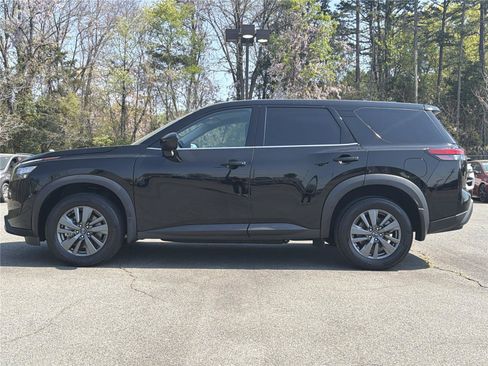 Used 2024 Nissan Pathfinder S AWD/4WD image 22