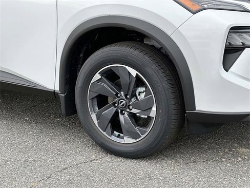 New 2026 Nissan Rogue SV image 7