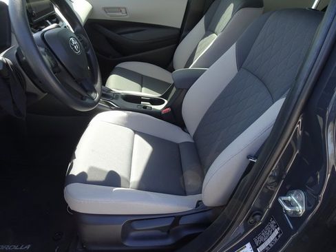 Used 2026 Toyota Corolla LE image 7