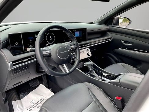 Used 2025 Hyundai Santa Cruz Limited AWD/4WD image 17