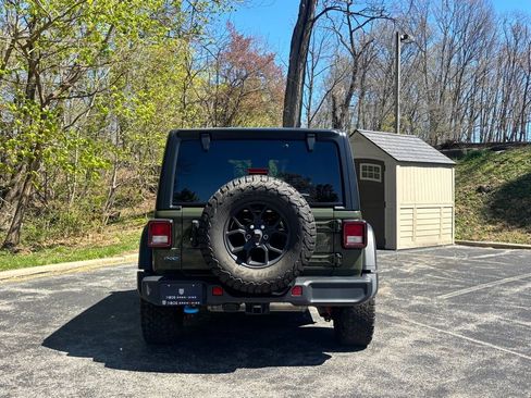 Used 2024 Jeep Wrangler Unlimited image 6