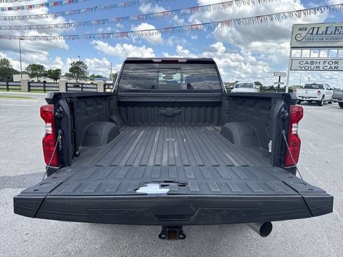 Used 2024 Chevrolet Silverado 2500 LT AWD/4WD image 17
