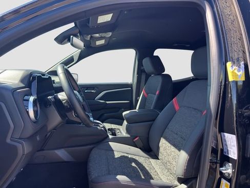 Used 2024 Chevrolet Colorado Z71 w/ Z71 Convenience Package 2 AWD/4WD image 27