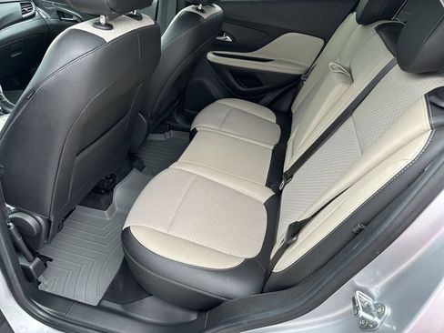 Used 2021 Buick Encore Preferred FWD image 29