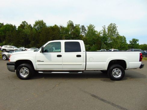 Used 2005 Chevrolet Silverado 2500 LS w/ Heavy-Duty Power Package RWD image 23