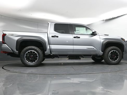 New 2026 Toyota Tacoma TRD Off-Road image 28