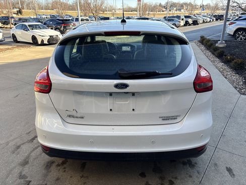 Used 2016 Ford Focus Titanium w/ Titanium Technology Package image 9