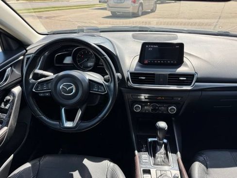 Used 2017 MAZDA MAZDA3 Grand Touring FWD image 17