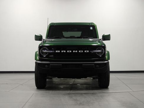 New 2025 Ford Bronco Outer Banks image 9