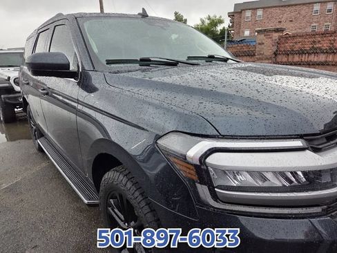 Certified 2023 Ford Expedition XLT AWD/4WD image 3