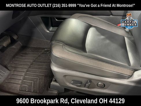 Used 2024 Nissan Pathfinder SL image 16