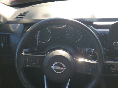 Certified 2022 Nissan Pathfinder SV image 21