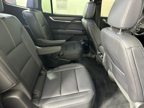 Used 2024 GMC Acadia Elevation w/ Luxury Package FWD image 34
