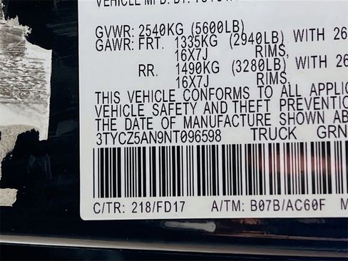 Certified 2022 Toyota Tacoma TRD Off-Road image 29