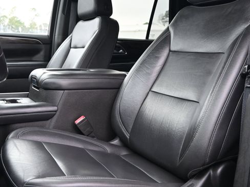 Used 2021 Chevrolet Tahoe LT image 18