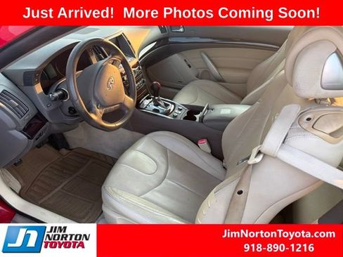 Used 2011 INFINITI G37 Convertible w/ Premium Pkg RWD image 9