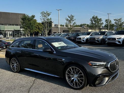 New 2026 Mercedes-Benz E 53 AMG e 4MATIC Wagon image 2