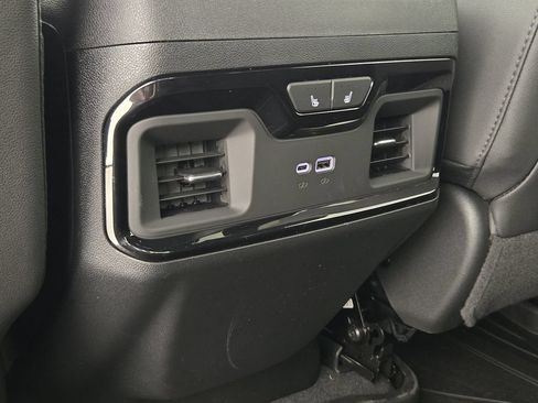 New 2026 Chevrolet Silverado 2500 ZR2 AWD/4WD image 33